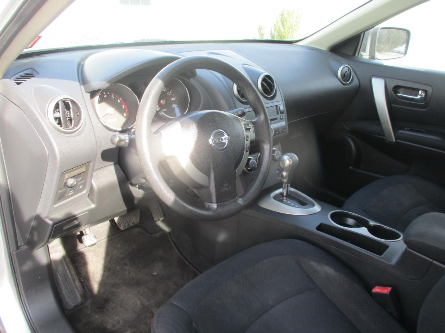 2009 SILVER Nissan Rogue (JN8AS58V49W) with an 2.5L L4 DOHC 16V engine, AUTOMATIC transmission, located at 540a Delsea Drive, Sewell, NJ, 08080, (856) 589-6888, 39.752560, -75.111206 - Photo#13